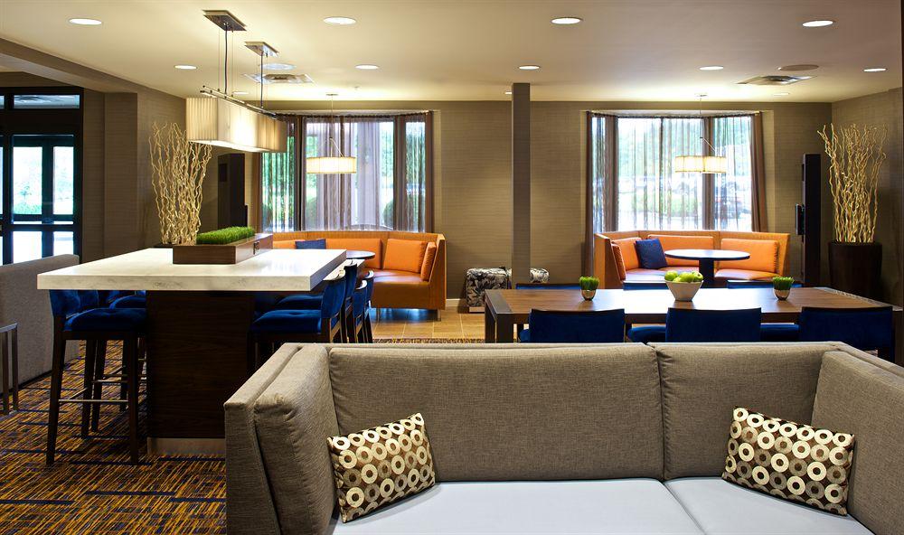 Country Inn & Suites By Radisson, Columbus-Edinburgh Bagian luar foto