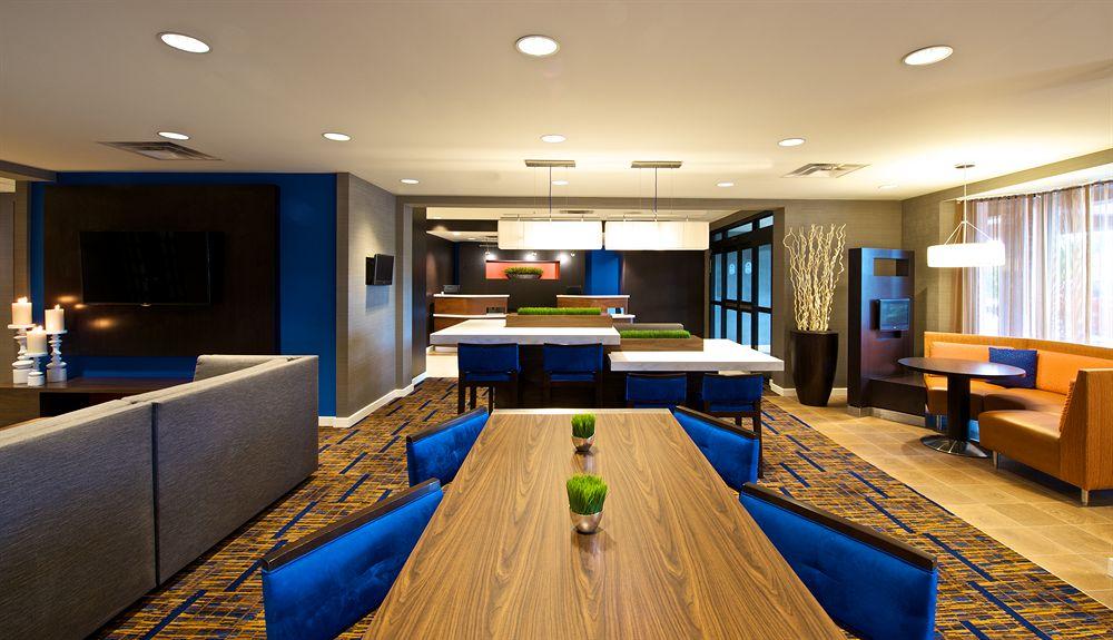 Country Inn & Suites By Radisson, Columbus-Edinburgh Bagian luar foto