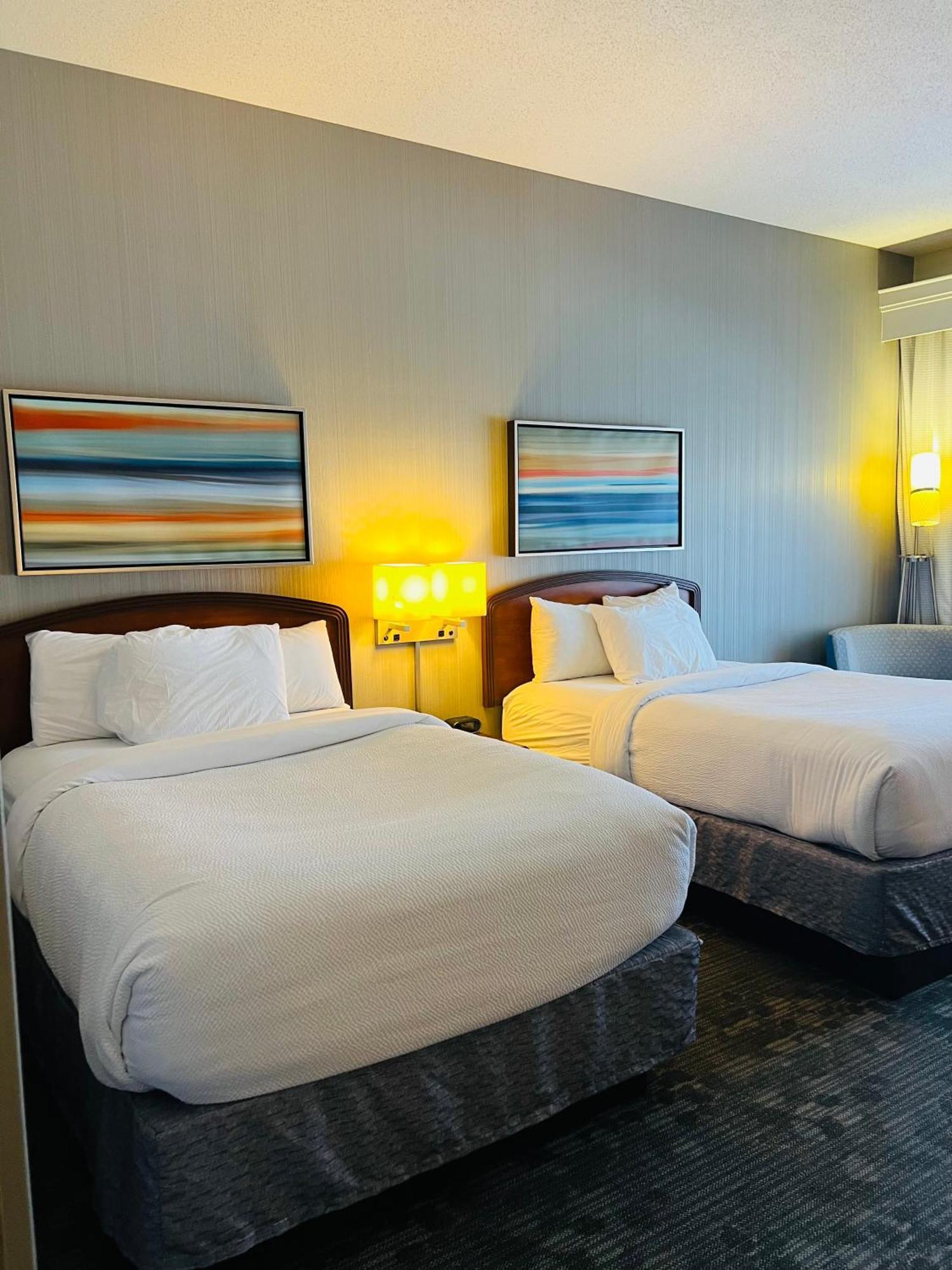 Country Inn & Suites By Radisson, Columbus-Edinburgh Bagian luar foto