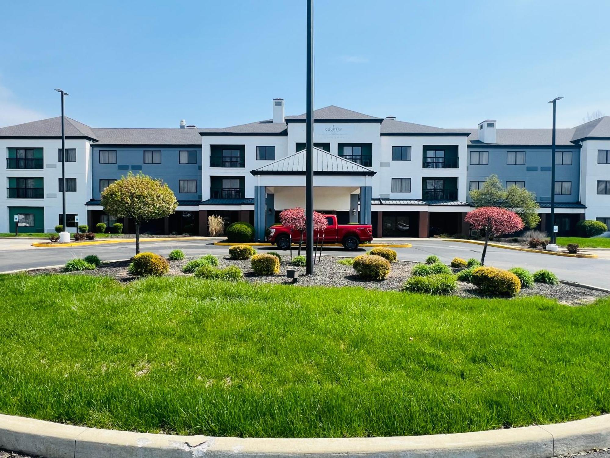 Country Inn & Suites By Radisson, Columbus-Edinburgh Bagian luar foto