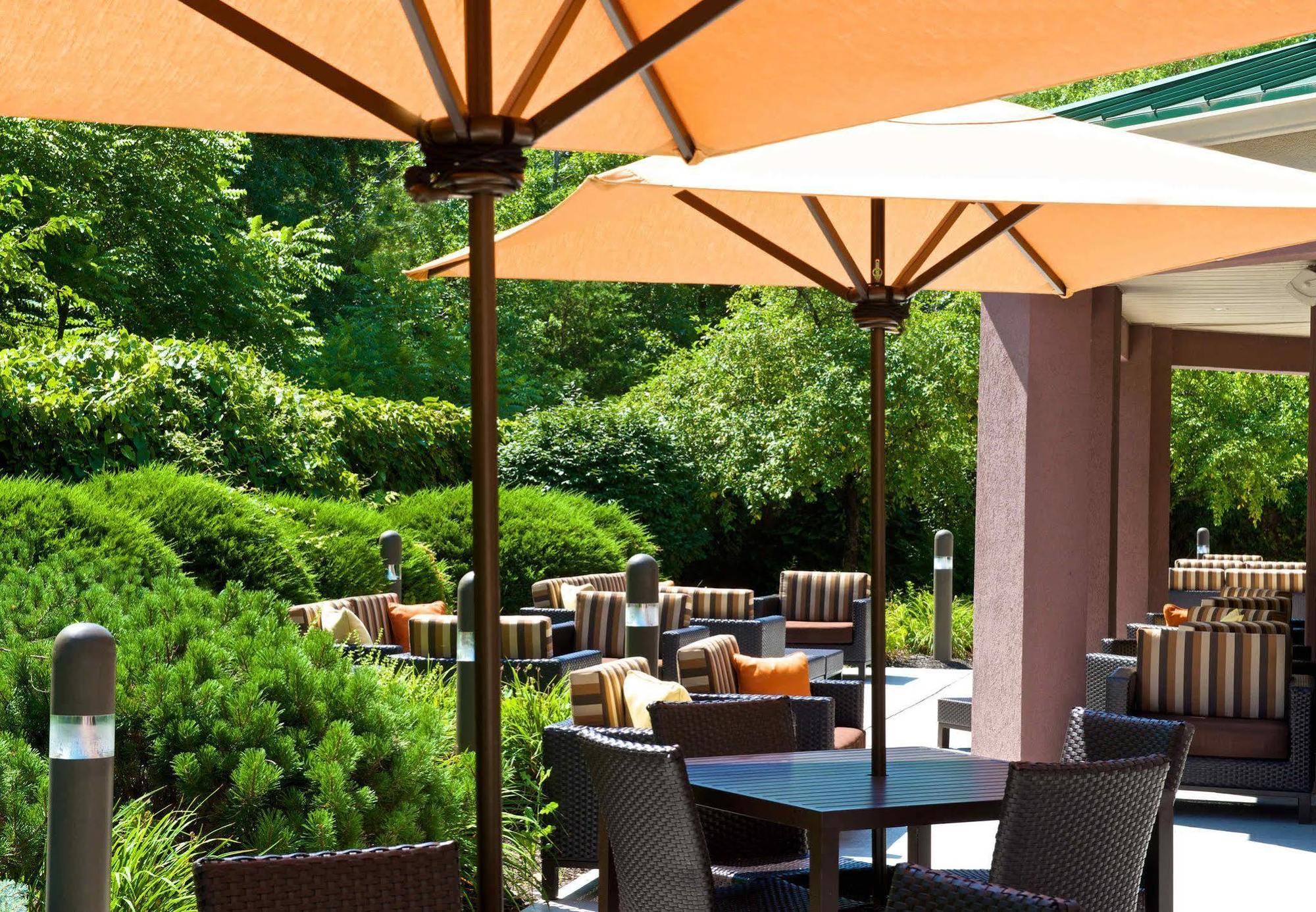Country Inn & Suites By Radisson, Columbus-Edinburgh Bagian luar foto